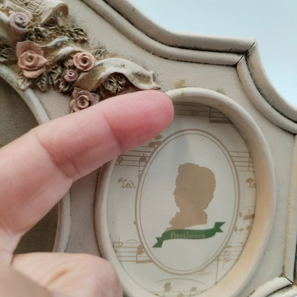 VTG‎ 1996 Figi Graphics Music Lover 3D Resin Frame Violin Roses Triple Oval 9.5